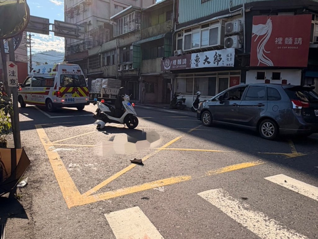 行經斑馬線未禮讓!三峽男騎車猛撞6旬婦-害領藥阿嬤「肋骨斷7根」