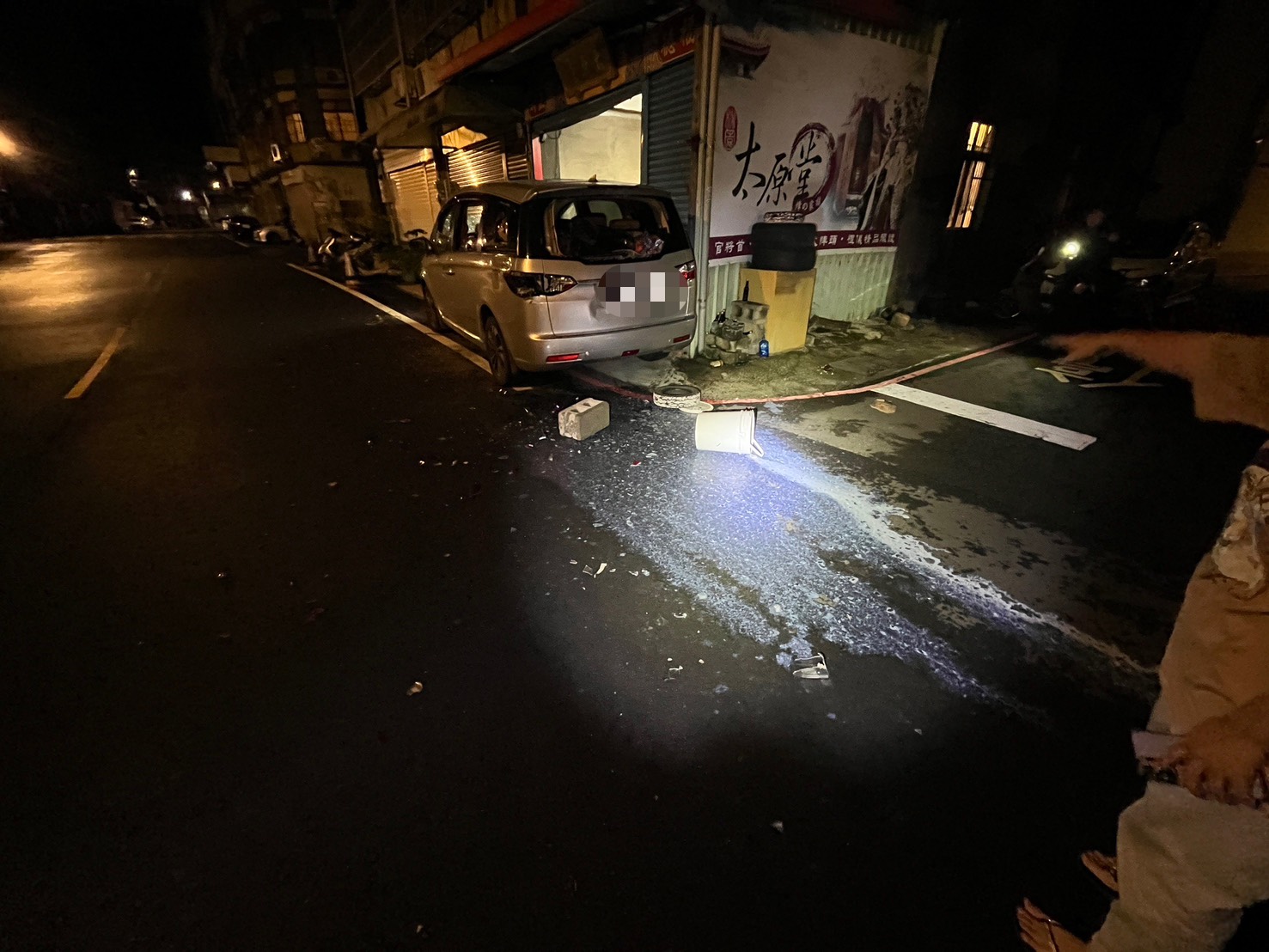 桃園市楊梅區日前發生1起因遶境口角引發的尋仇砸車案。