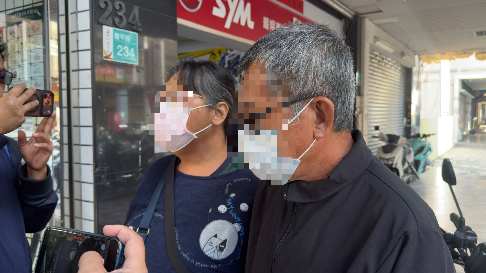 ▲她拼命兩份工換未來...卻遭酒駕賓士奪命! 母親泣訴:幸福才開始就被奪走(圖/記者王俊勝 攝)