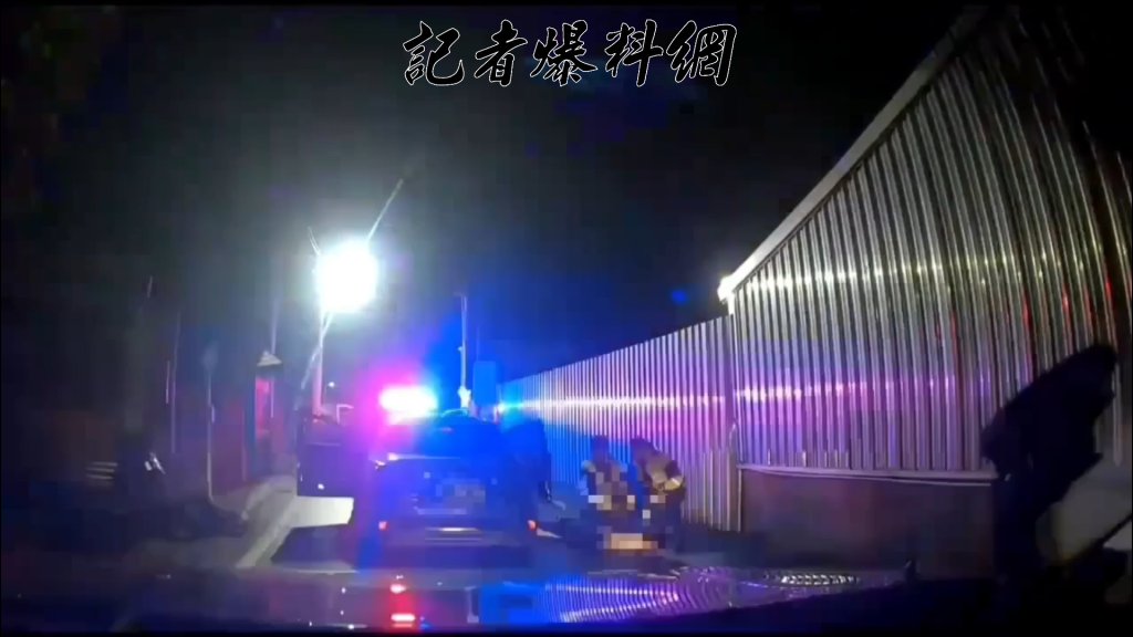 淡水豬肉商兄弟檔掛假牌還毒駕 警包抄活逮搜出武士刀