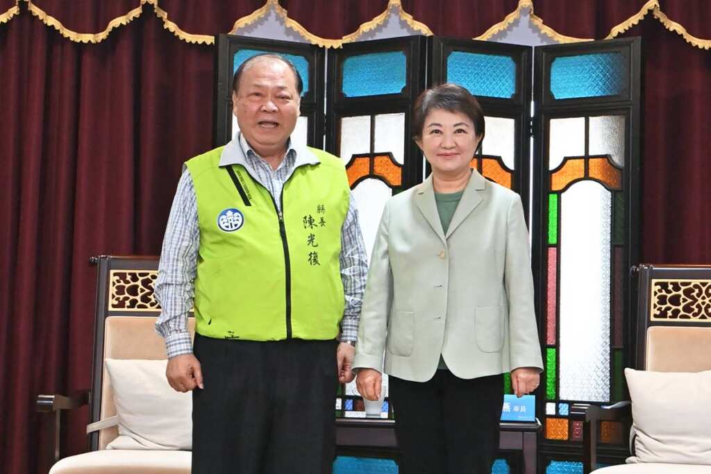 ▲澎湖縣長陳光復率團訪台中市府,盧秀燕分享數位與智慧治理經驗。(記者張玉泰攝)