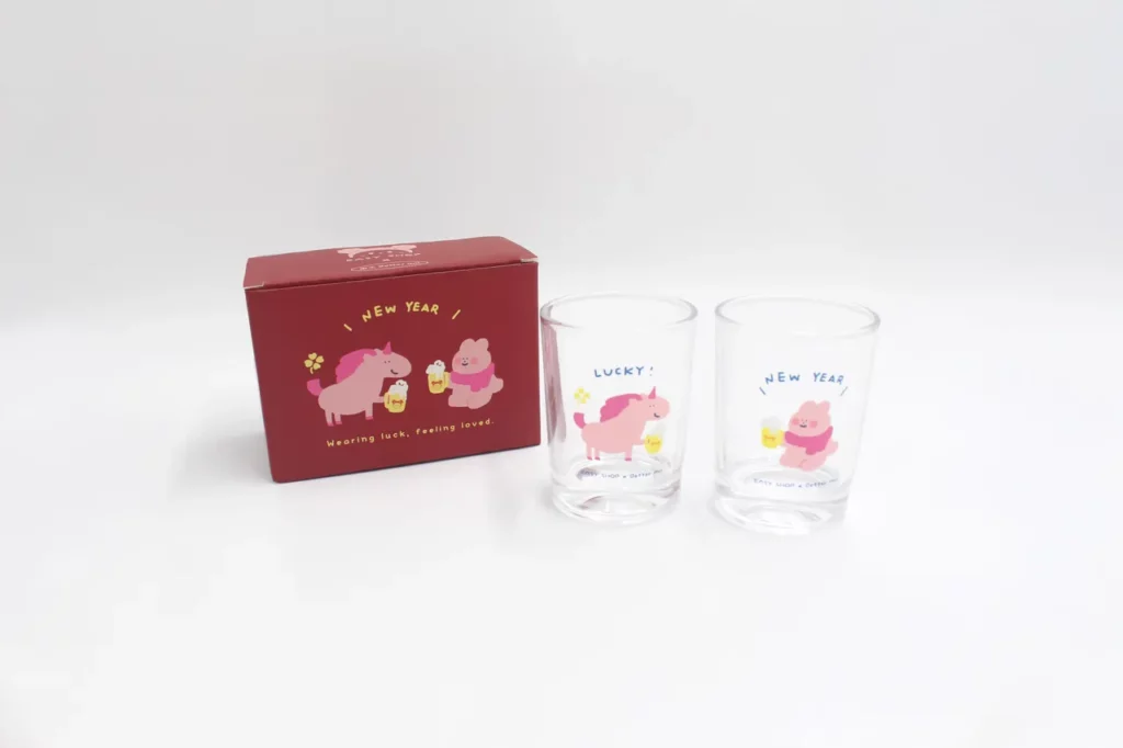 EASY SHOP消費滿$2500即送『插畫家米工聯名杯』