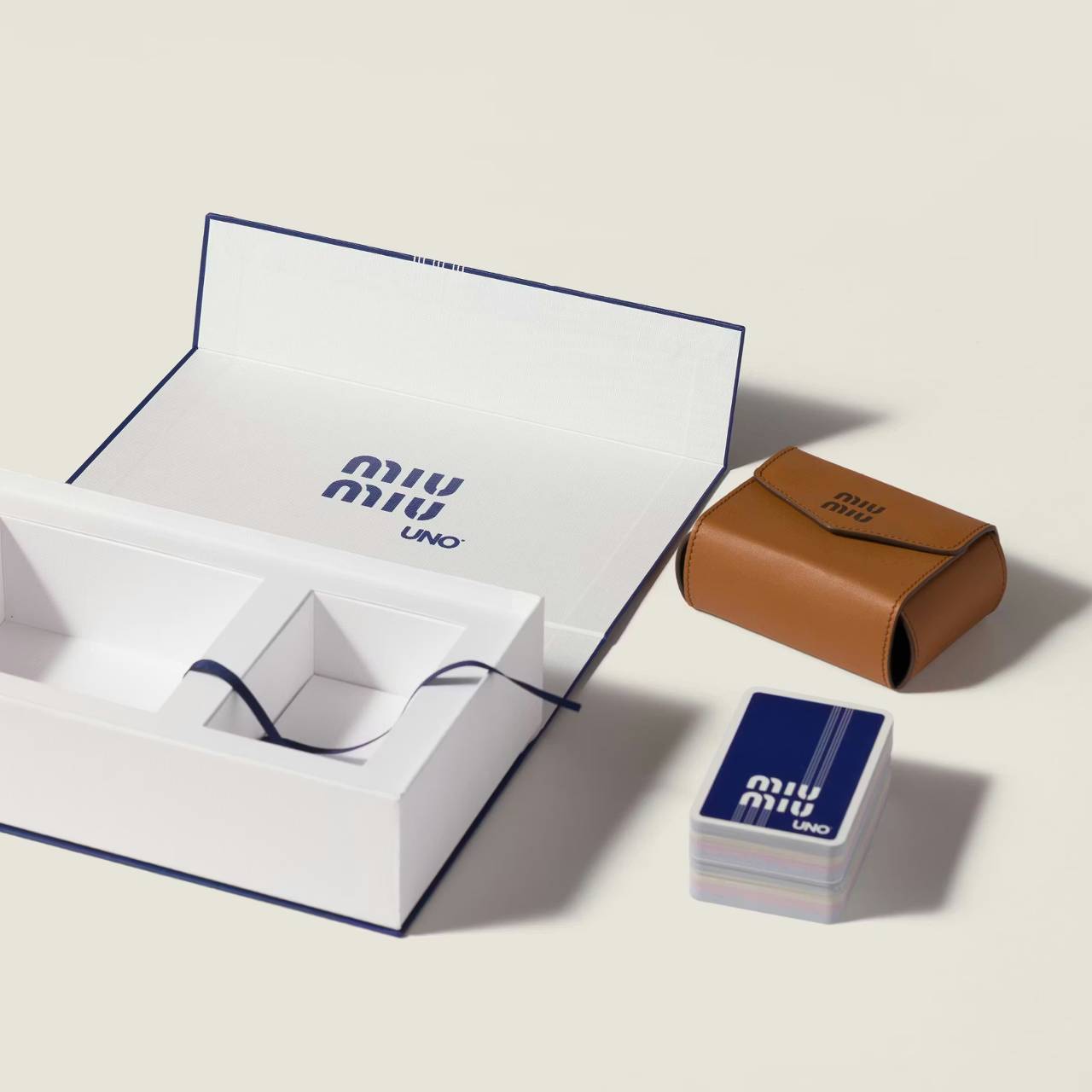 專出兒童不能玩的玩具?Miu Miu、BV、LV把童玩做到最極致