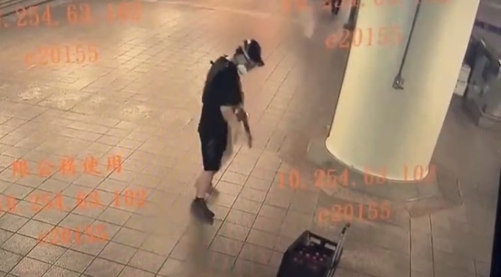 快訊/恐怖嫌「張文」妨害兵役遭通緝!北車煙霧彈、長刀砍人 1保全被砍到命危