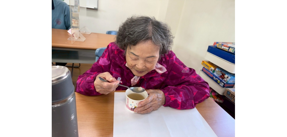 草屯療養院附設北勢里日照中心冬至暖心團圓 攜手長者搓養生五行湯圓迎佳節、吃出健康