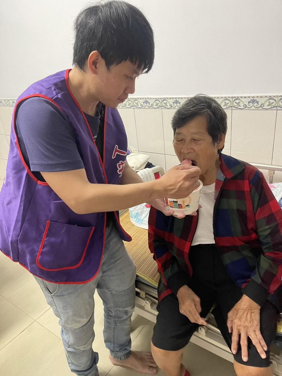 夜再深 人安為弱勢黑暗中點亮希望