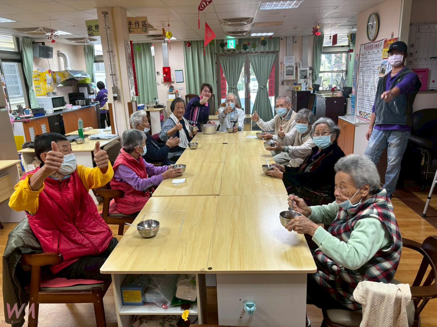 (有影片)/彰化榮家日照中心冬至活動 長輩親手搓湯圓笑聲滿溢 - https://www.watchmedia01.com