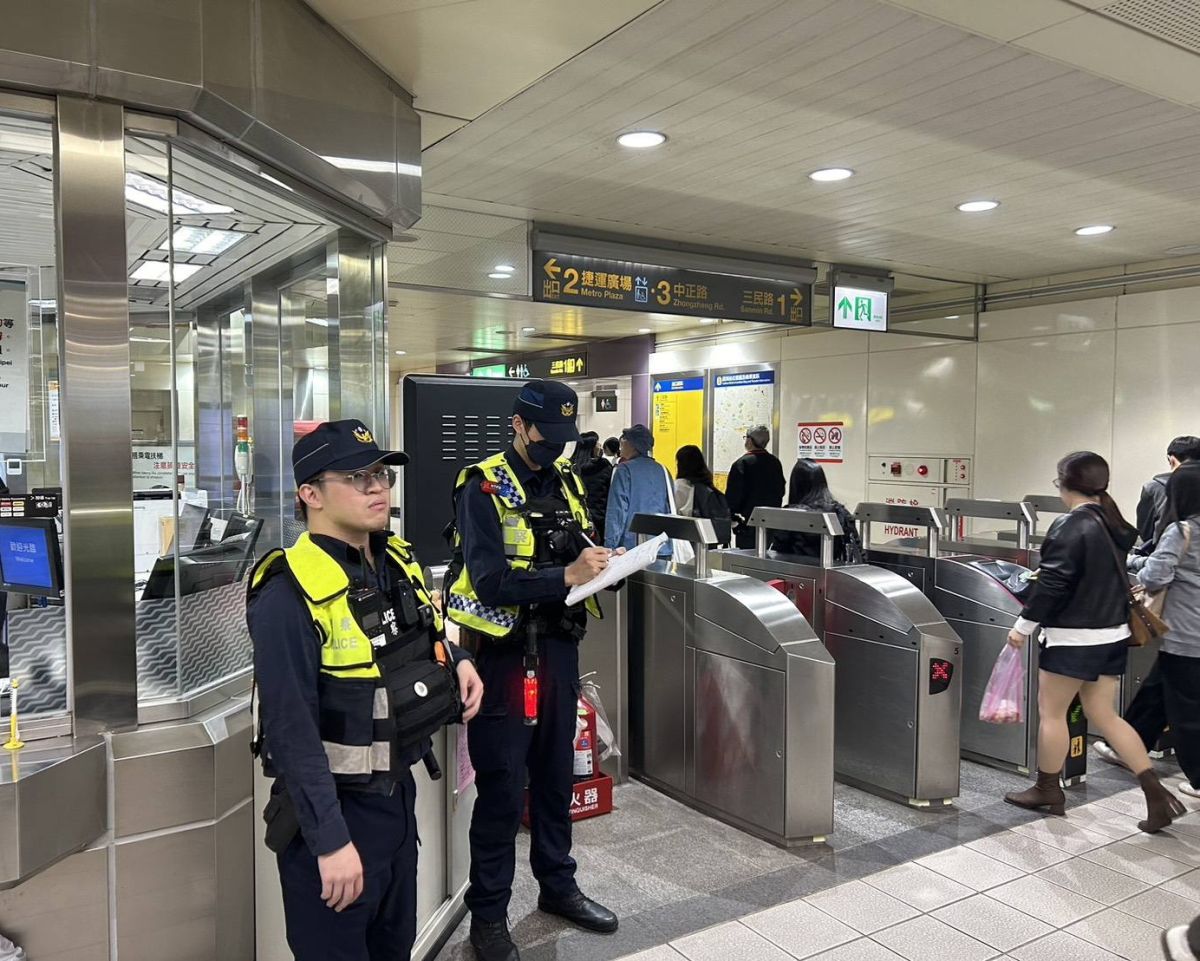 圖/蘆洲分局表示,近期已加強捷運站的周邊安全維護。(蘆洲警園臉書)