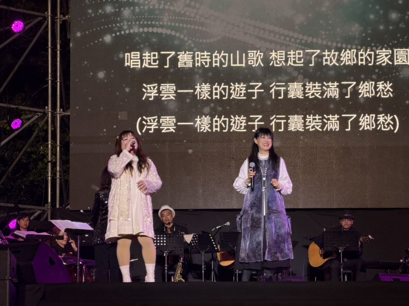 老天幫忙 讓屏東市公所戶外音樂會順利舉行 民歌不止是歌 還是一種信仰