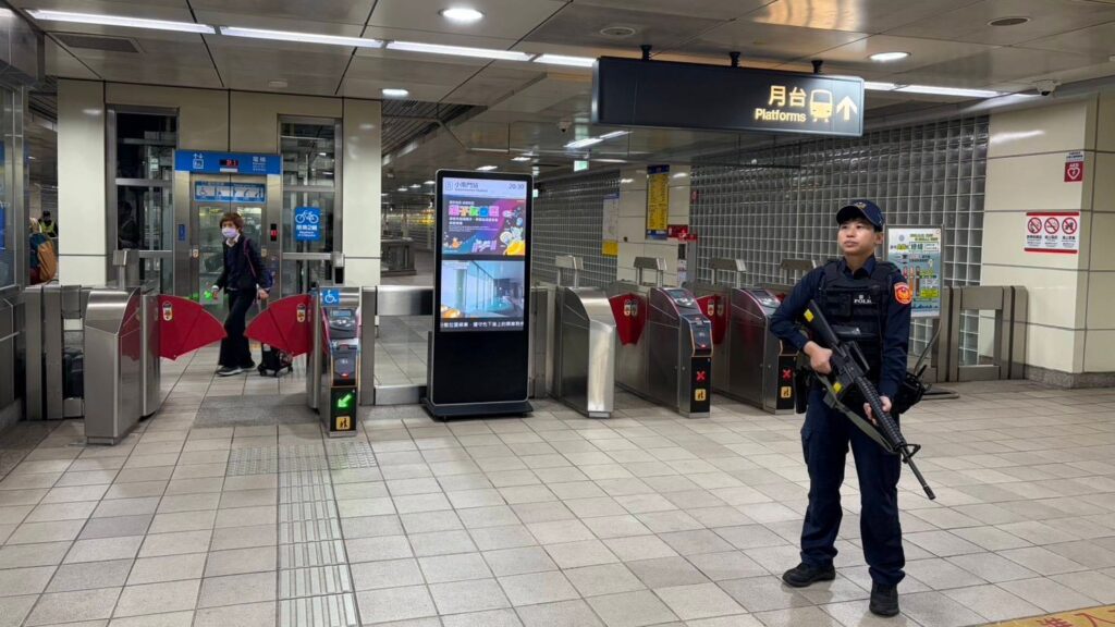 因應北市隨機攻擊事件 北市警局警力戒備全面升級 41 MEITU 20251220 173531003