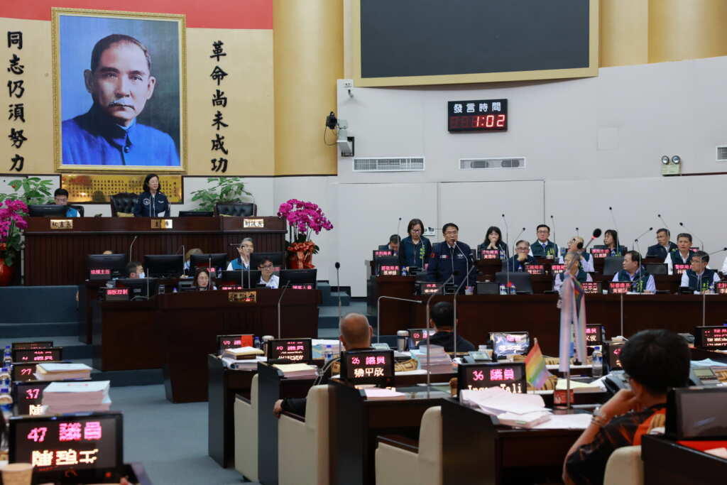 ▲主席邱莉莉議長感謝黃偉哲市長率市府各局處首長列席並肯定議員用心把關市政建設。