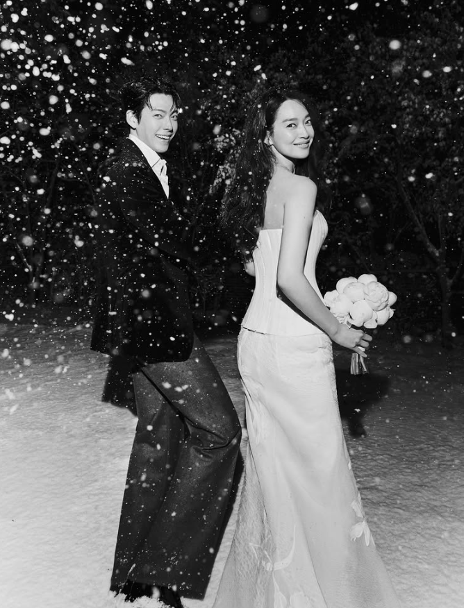 金宇彬、申敏兒結婚，絕美婚紗照曝光。（圖／翻攝IG）
