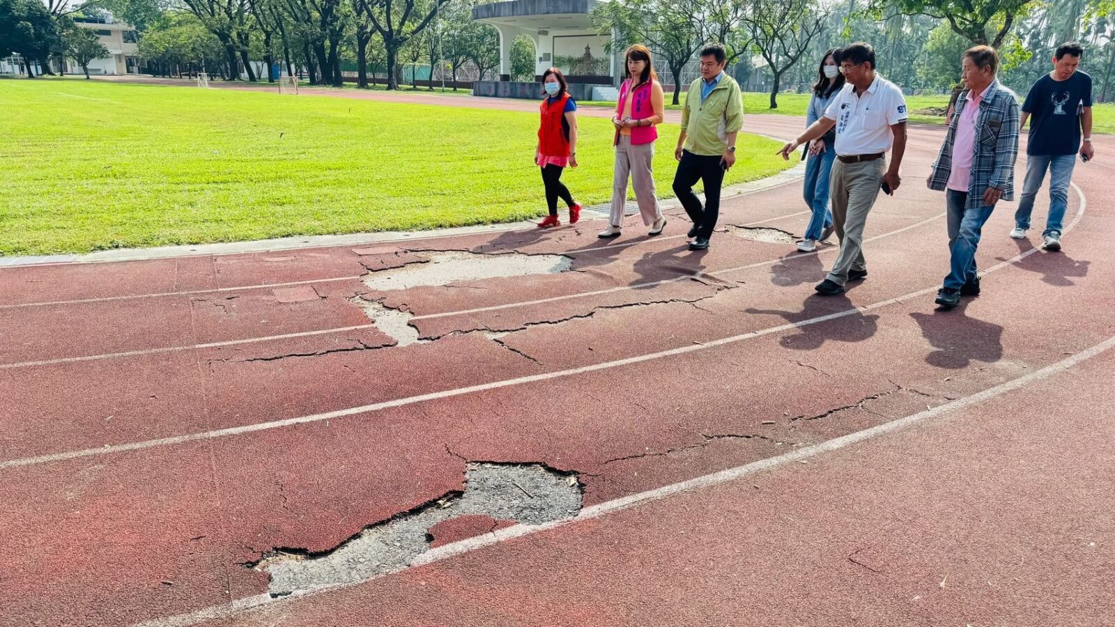屏東5村莊共用運動場全面升級 莊瑞雄爭取經費整建守護居民安全 256 屏東5村莊共用運動場全面升級 莊瑞雄爭取經費整建守護居民安全 255