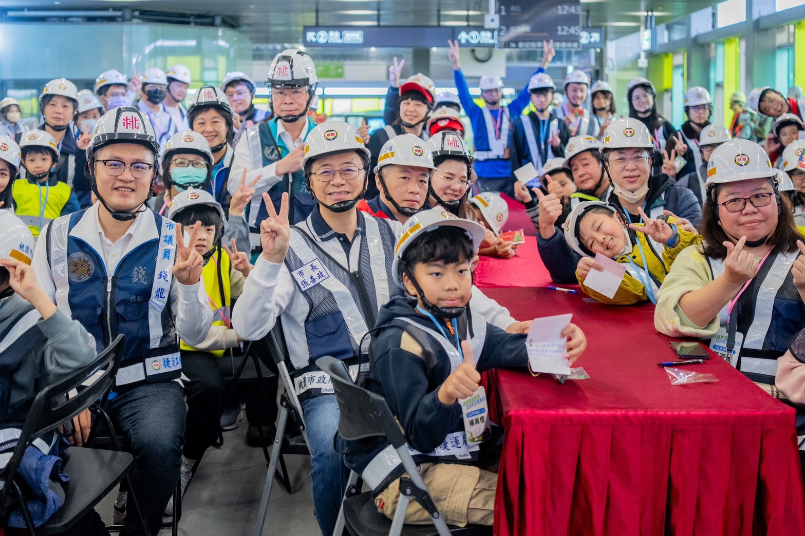 張善政開箱捷運綠線G13站工程現場 帶市民搶先體驗未來捷運樣貌 S 18702349