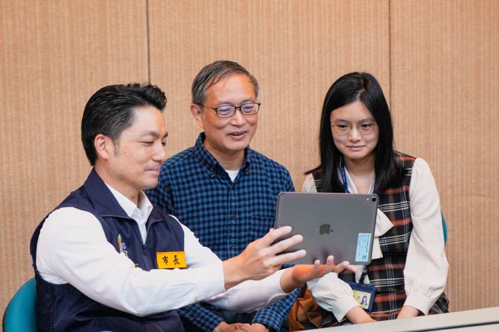 ▲臺北市長蔣萬安向即刻救援顏醫師轉達病患感謝。