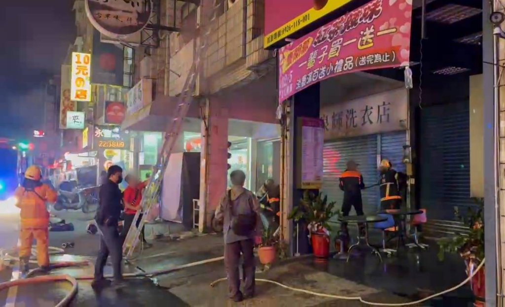 快訊/高雄洗衣店深夜火警!疑遭縱火 鄰居:女屋主去派出所報案