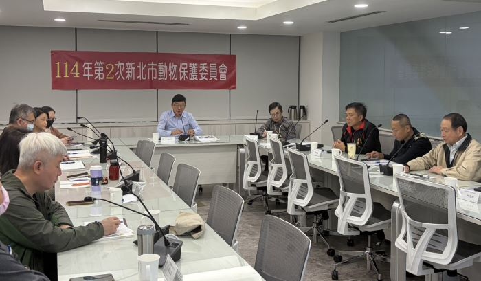 新北動保檢視年度成效 展望明年重點業務 28 《圖說》新北市動保處今日召開114年度第2次新北市動物保護委員會,由農業局長諶錫輝主持共同檢視今年下半年26項重點業務推動成效,與會人員討論動保議題。〈動保處提供〉