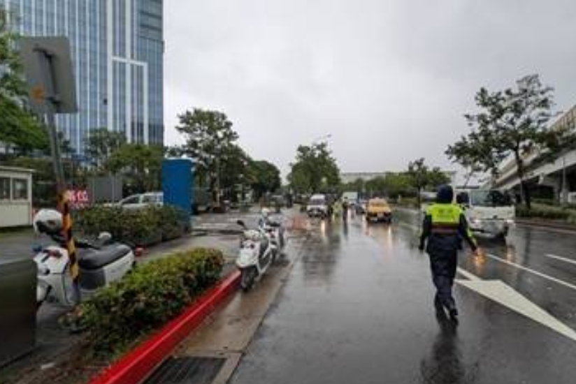 行憲紀念日假期 北市警局加強交通疏導 維護交通順暢 23 MEITU 20251222 165420293 1