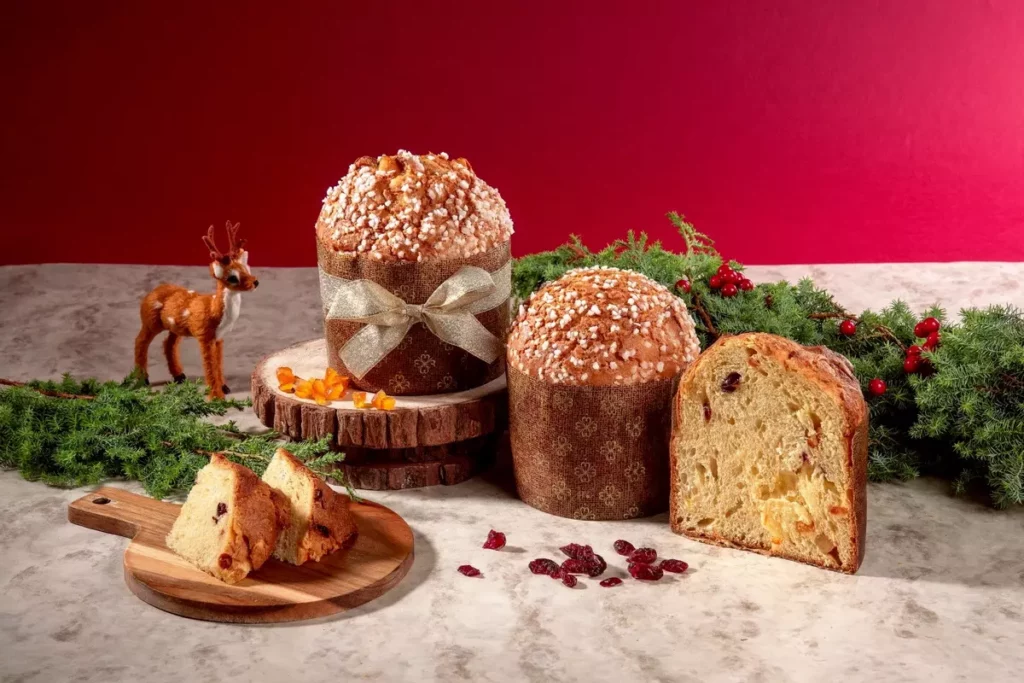 義大利節慶代表「潘那朵尼 Panettone」採用品牌專屬麵粉與酵母長時間發酵。