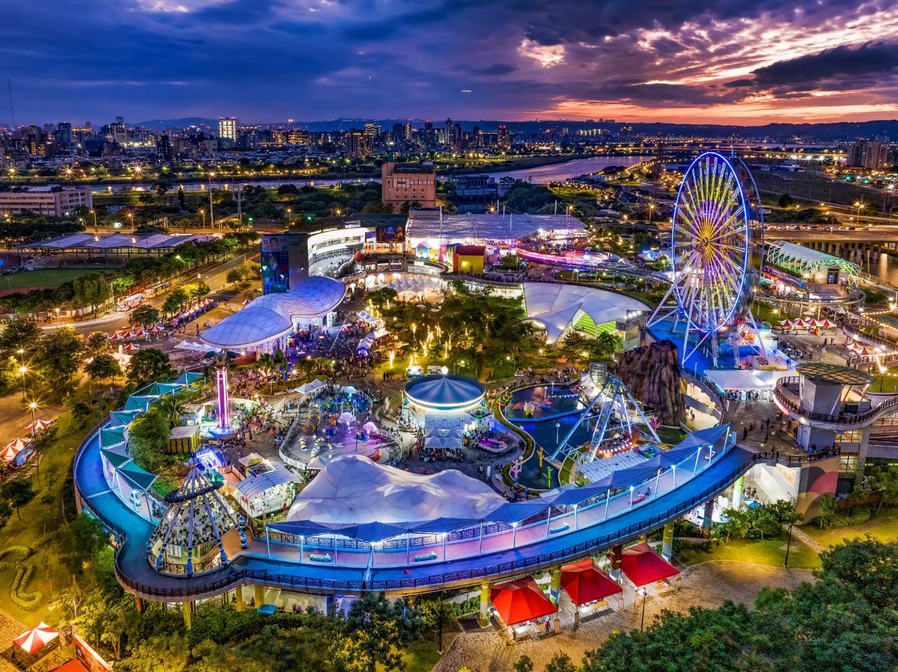 不用等到半夜！無人機×煙火　台北首場「時差跨年」登場