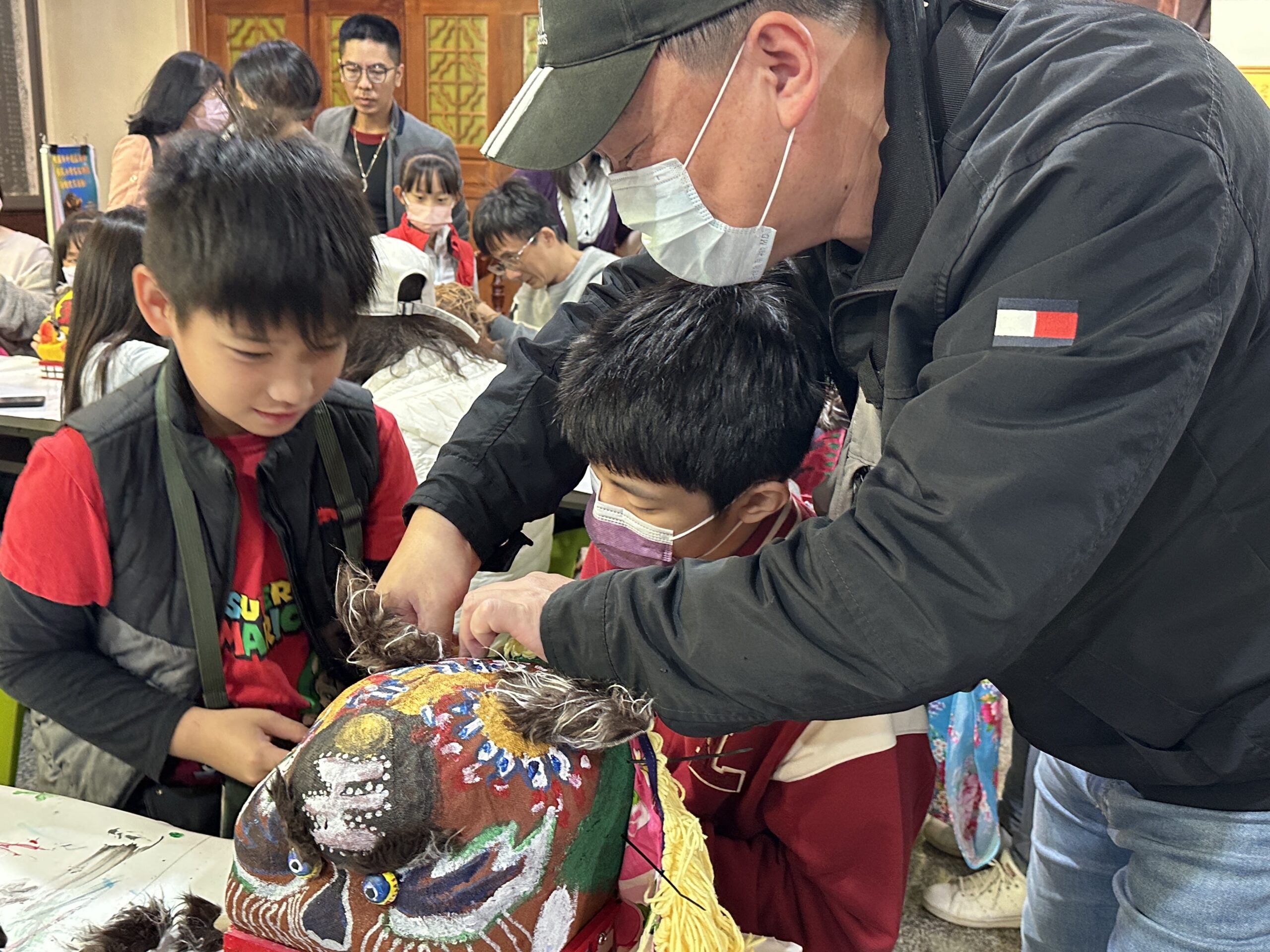 中壢新街國小90周年校慶暖身 親子彩繪客家獅頭傳承在地文化 693341 0 scaled
