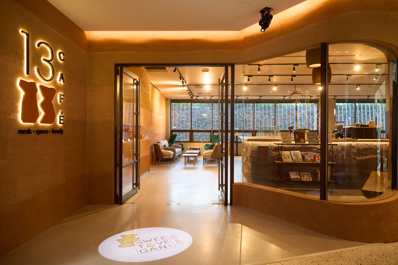 全台唯一考古主題咖啡廳進駐十三行博物館 水下考古常設展同步開幕 230 CNEWS195251223a01
