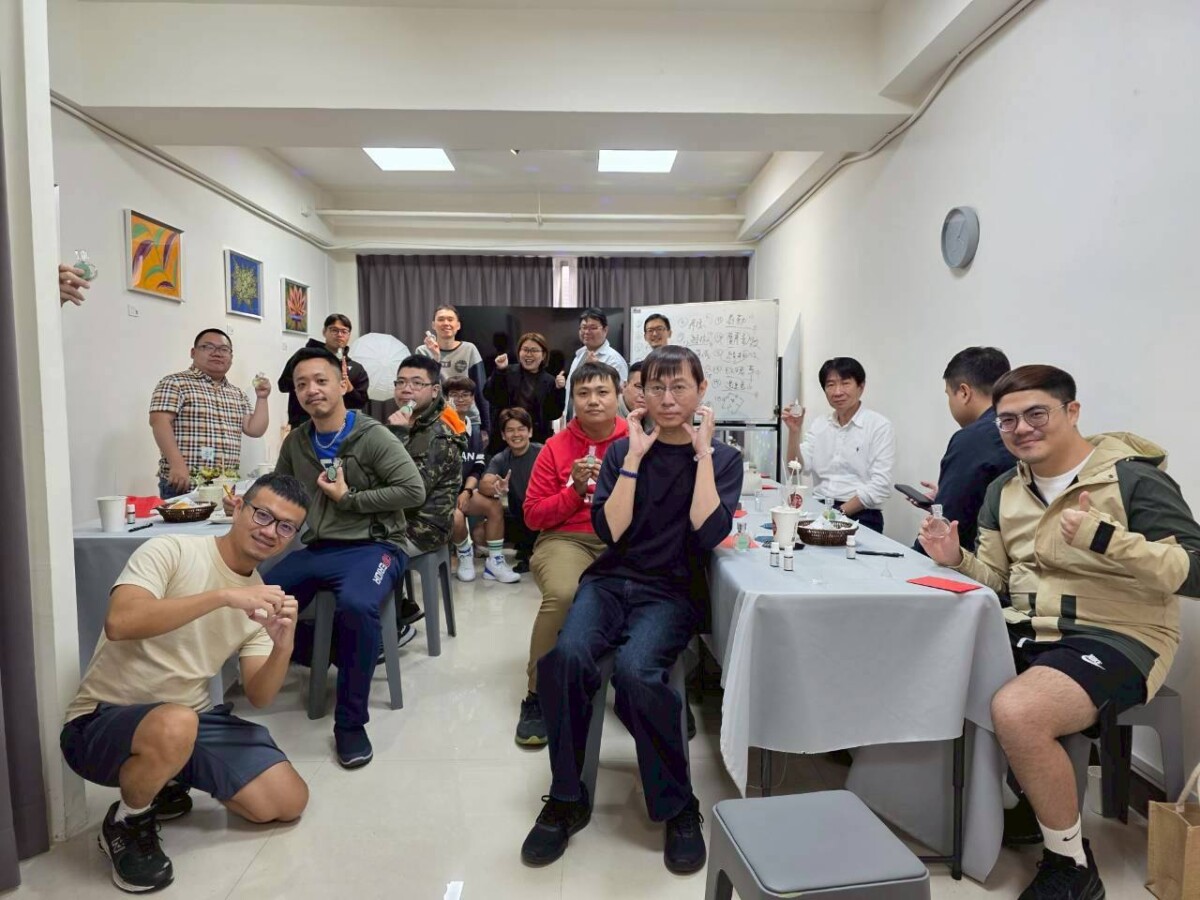 ▲香氛＋星座小卡助緣分，高雄多元性別聯誼甜蜜收官。