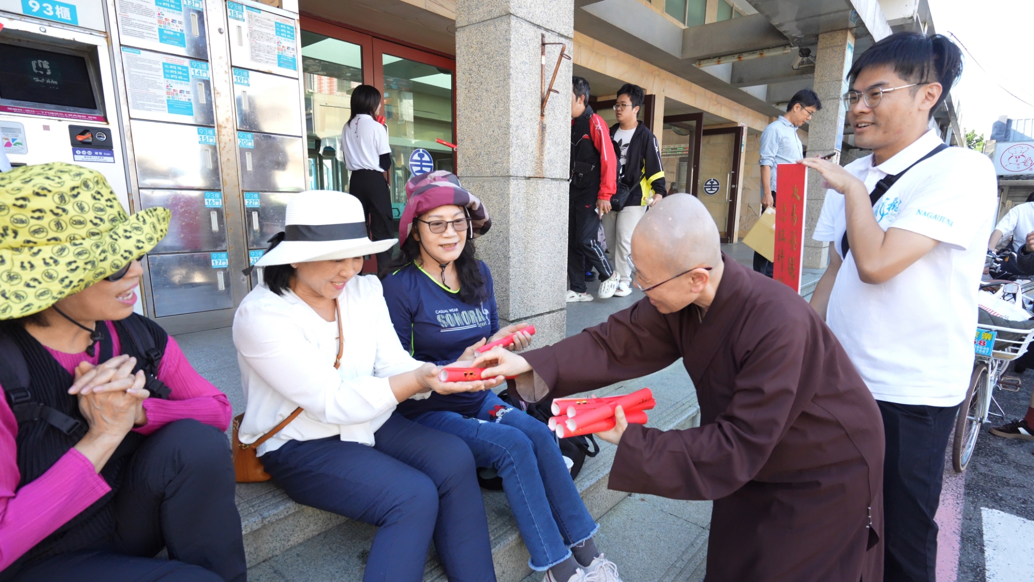 靈鷲山馬年春聯限量送　心道法師墨寶「火馬飛騰　德旺科祿權」 - https://www.watchmedia01.com