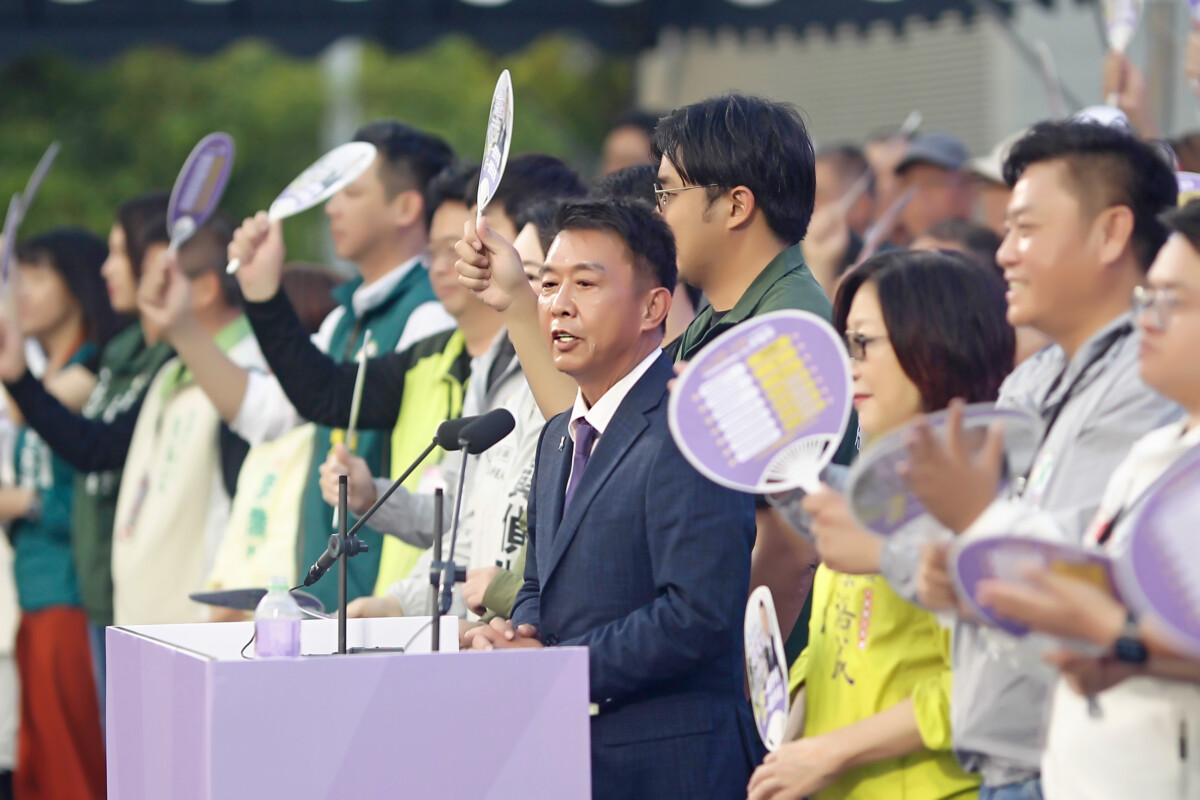 ▲許智傑聲勢「水漲船高」的氣勢，將民意轉化為初選勝果。（記者 李堂安 翻攝）