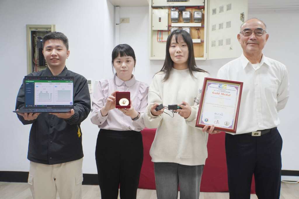 ▲大葉大學資工系師生團隊的電能監測模組獲發明獎金牌。(記者林明佑翻攝)