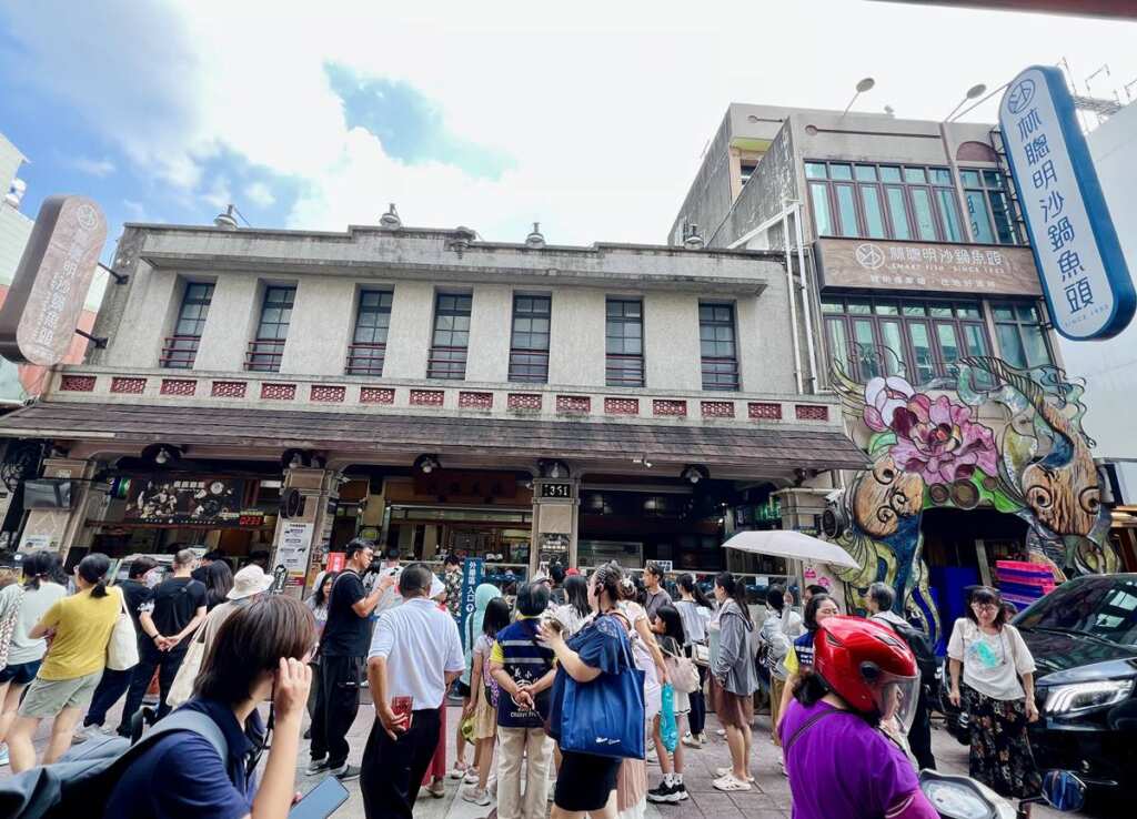 ▲食安爭議延燒，林聰明沙鍋魚頭自主停業整頓、全面升級衛生管理。（記者蘇彩娥攝）