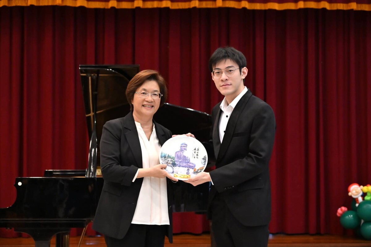 鋼琴上跳動的音符點亮彰化之光　鋼琴家張凱閔鼓勵學子勇往直前