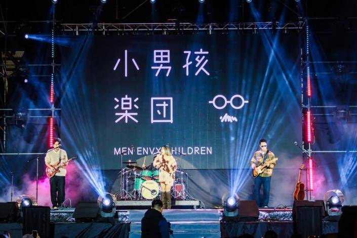 苗栗耶誕城熱力全開! 平安夜壓軸「Chill 爆之夜」演唱會點燃冬夜