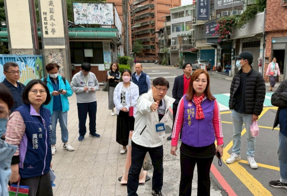 新北實踐國小通學險象環生 劉美芳爭取圍牆退縮科技執法 273 248251224a03