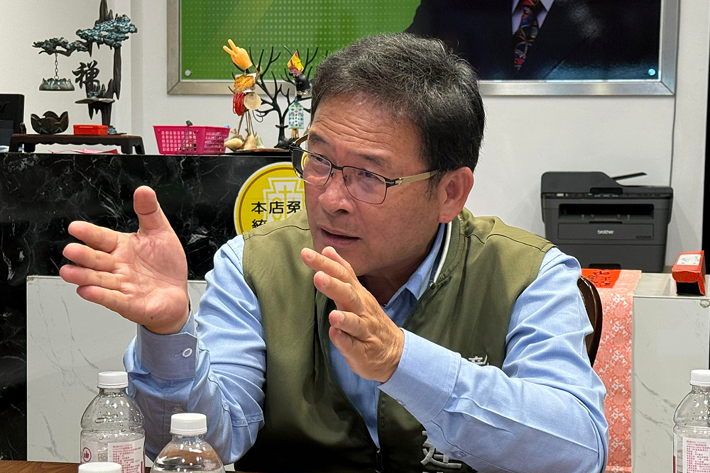 民進黨暫緩3縣市長提名是因彰化? 地方轟:邱建富跋輸筊還翻桌 270 民進黨暫緩3縣市長提名是因彰化? 地方轟:邱建富跋輸筊還翻桌 269
