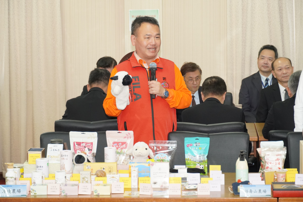 羅美玲憂高山農場遊客數減 退輔會承諾將持續強化商圈整合 254 羅美玲憂高山農場遊客數減 退輔會承諾將持續強化商圈整合 253