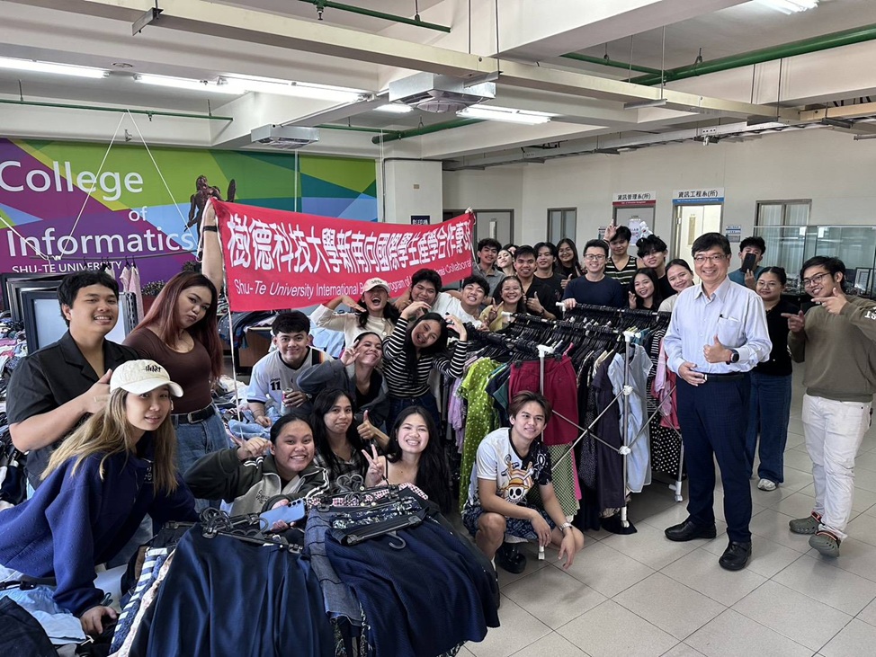 ▲樹德科大攜手各界愛心送暖,讓資訊學院新南向學生在寒冬中感受到溫馨暖意。