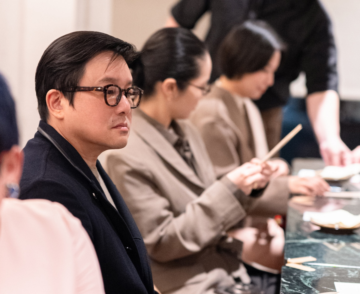 金蘭食品董事長鍾淳名與賓客共饗新臺味。