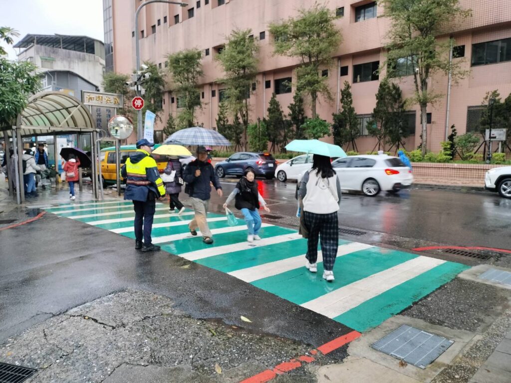 基警強化校園周邊維安 確保孩童平安歡度佳節 59 %E4%B8%80 85
