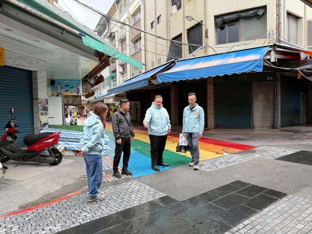 楊哲灃關切大禹街頻傳打滑事故 花蓮公所將施作高止滑塗料改善 222 楊哲灃關切大禹街頻傳打滑事故 花蓮公所將施作高止滑塗料改善 221