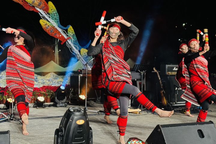 點亮全臺最高耶誕樹 山谷燈光節閃耀梨山