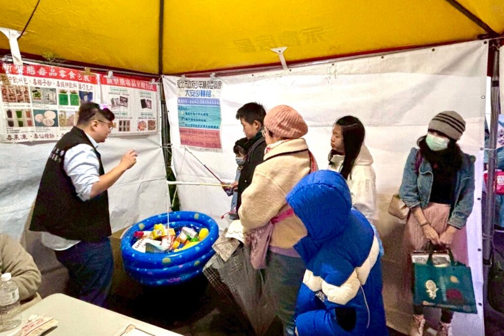 公益單位齊聚東區 陪大家過聖誕 45 MEITU 20251227 141232759