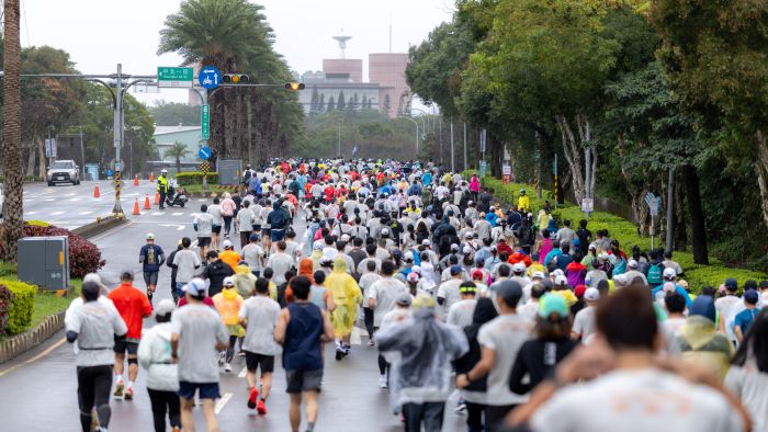 打造全家歡樂盛會 祈福RUN林口 4千人熱烈響應 47 《圖說》林口區湧進近4千名熱血跑者。〈林口區公所提供〉