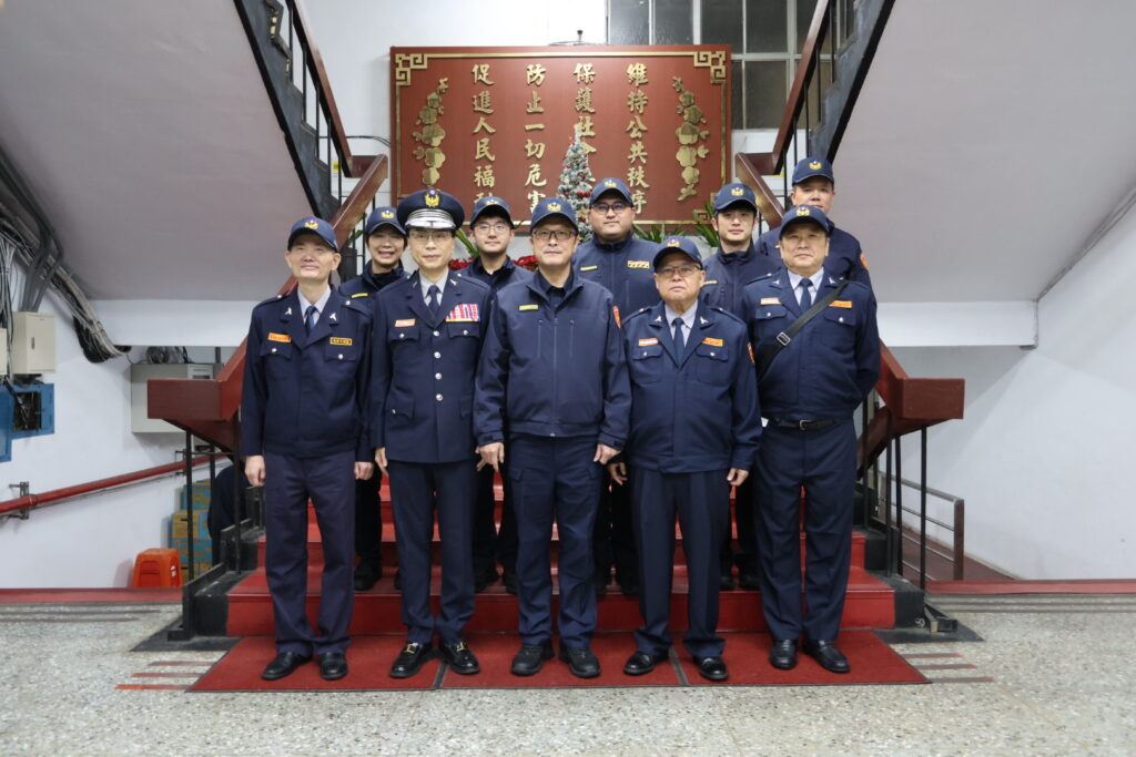 因應臺北市1219隨機攻擊事件 行政院政務顧問王瑞華 文山第一分局長洪漢周率文山第一義警大隊全力投入治安維護行列 63 %E4%B8%80 93