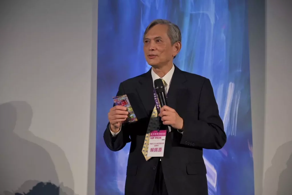夢蓮花文化藝術基金會董事長賴錫源表示，基金會特別選在高雄作為《流光藝境》視覺藝
