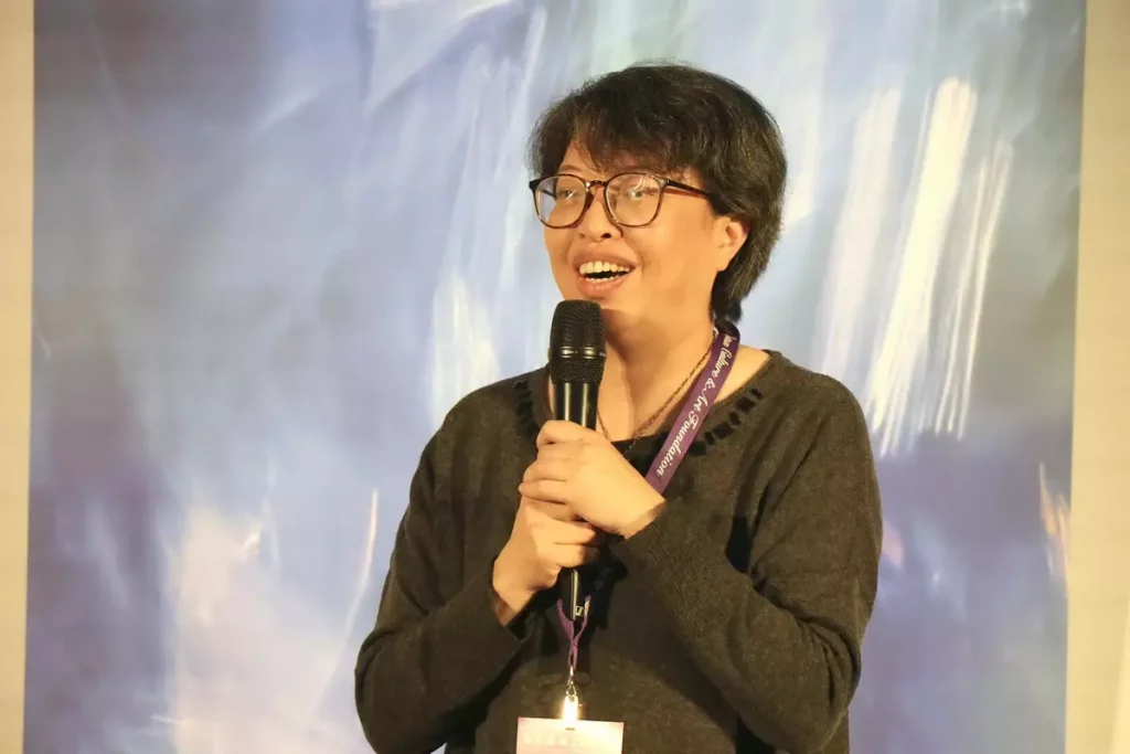台灣強大科技藝術團隊的設計，讓參觀者與作品更親近。