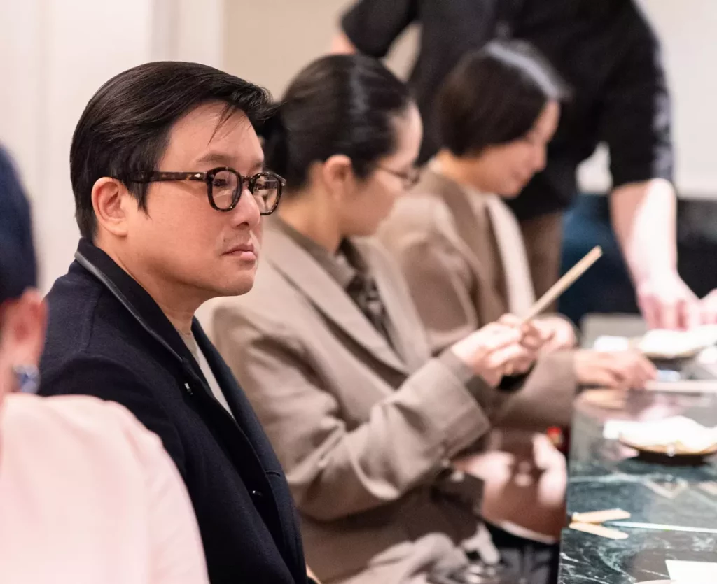 金蘭食品董事長鍾淳名與賓客共饗新臺味