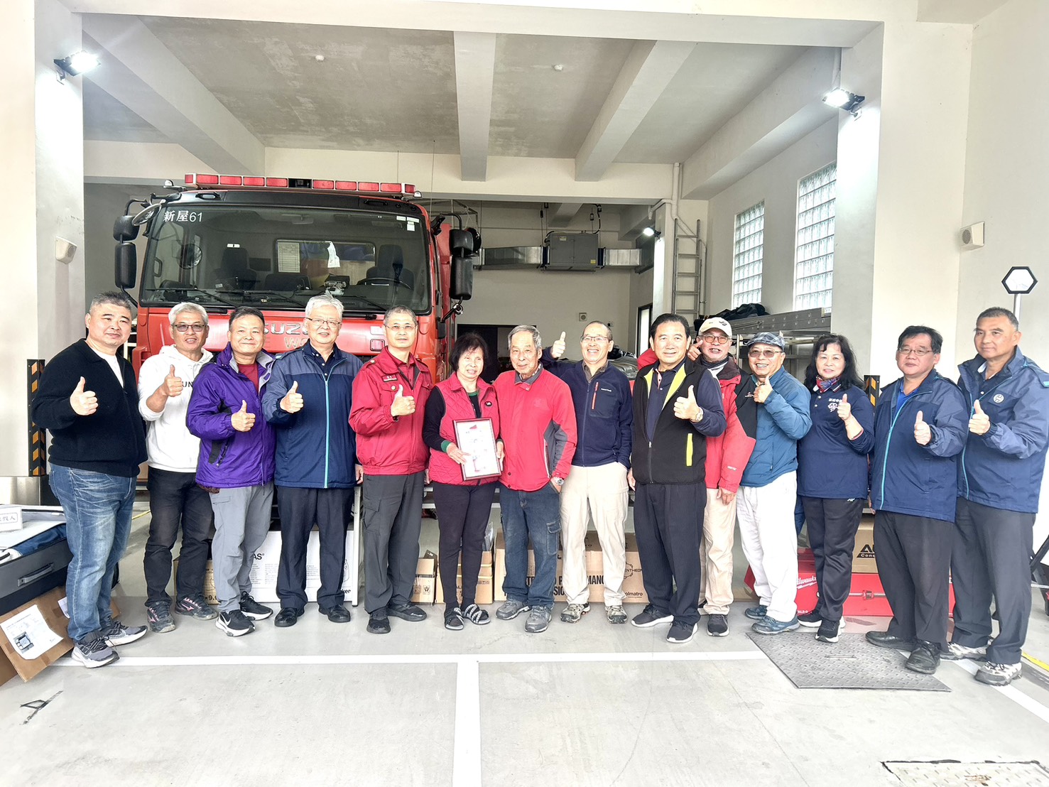 新屋善心企業家張美洪捐贈救災器材 強化地方消防戰力 S 73244704