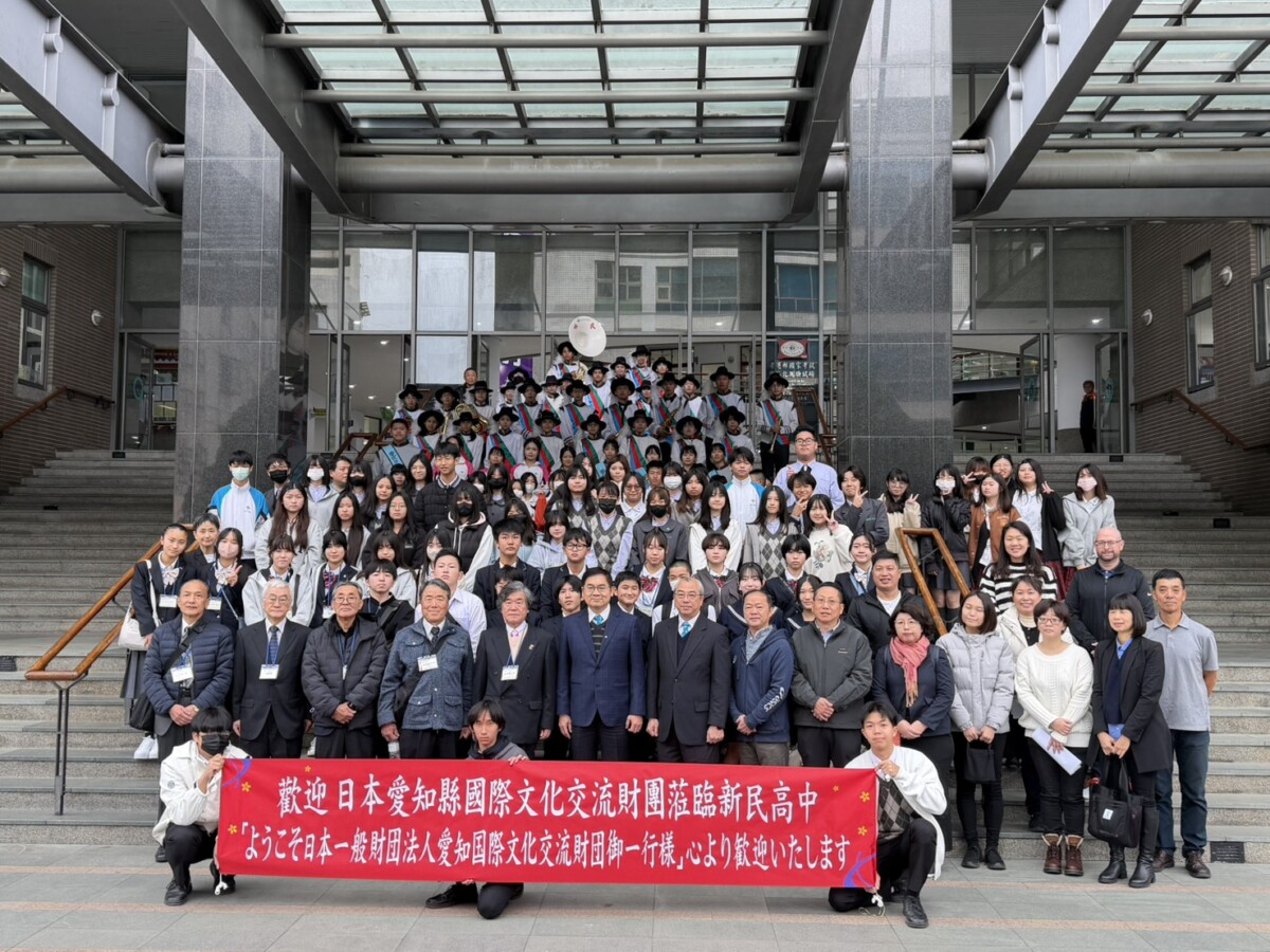 ▲新民管樂隊熱情迎賓,開啟台日國中生跨文化學習之旅大合照。
