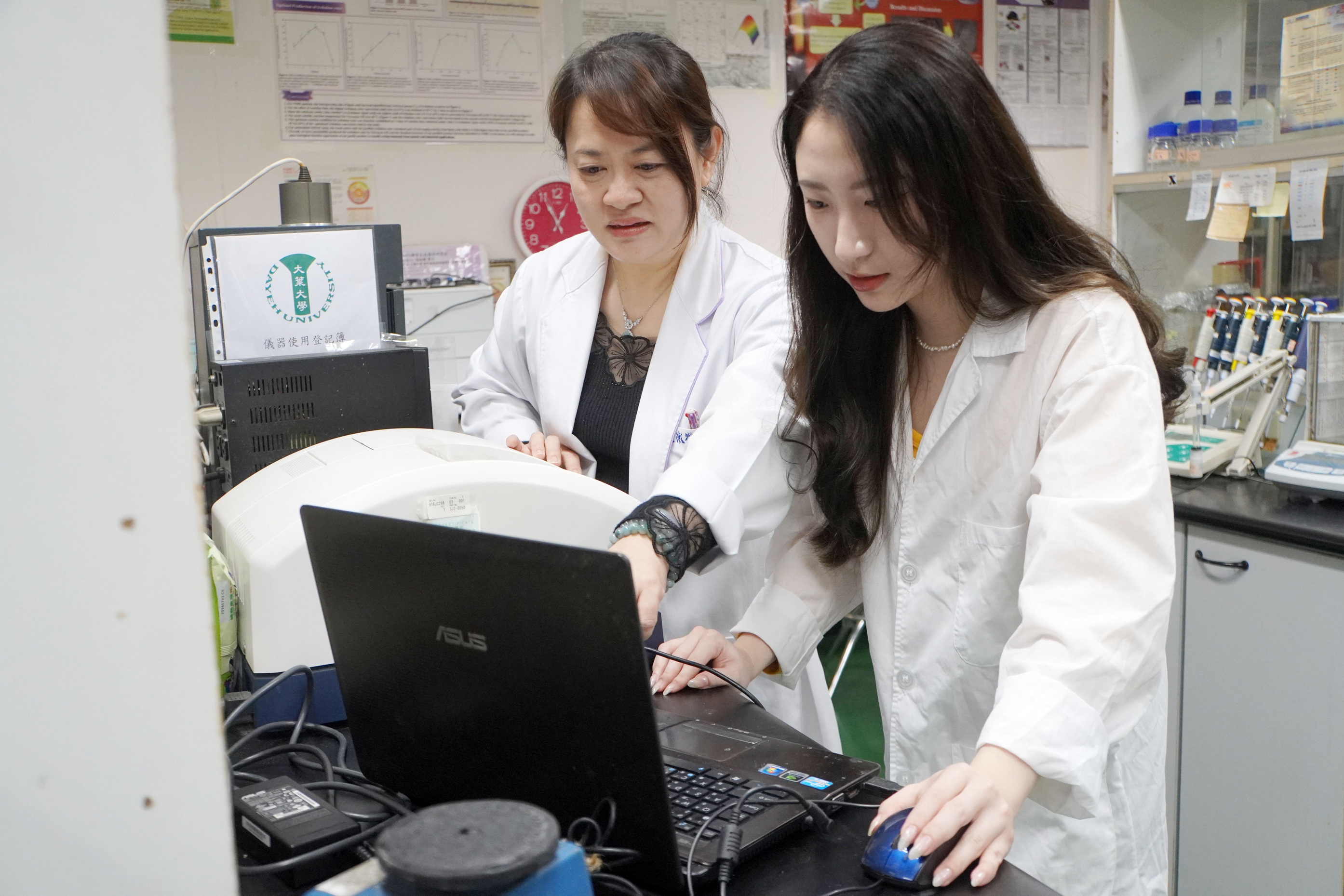 周香菱以農業廢棄物研發化妝品 考取三所國立大學碩士班 - https://www.watchmedia01.com